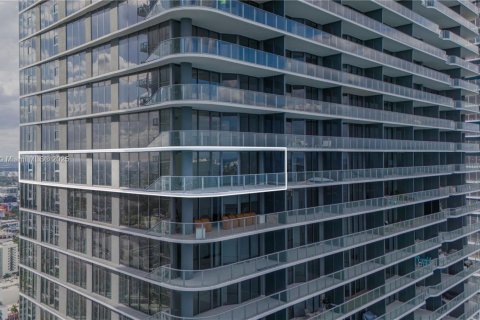 Condo in Miami, Florida, 4 bedrooms  № 1966480 - photo 2