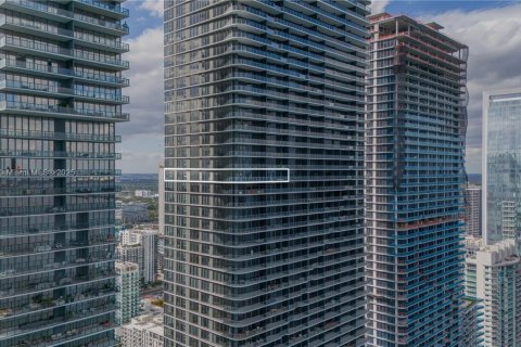 Condo in Miami, Florida, 4 bedrooms  № 1966480