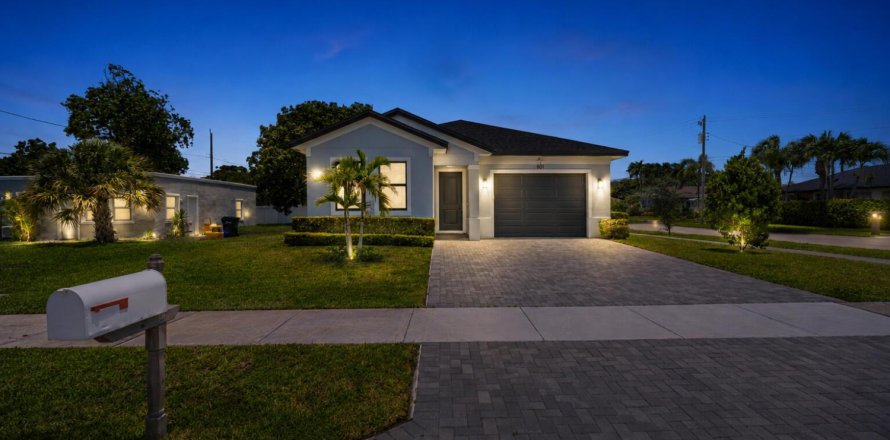 House in Delray Beach, Florida 3 bedrooms, 149.67 sq.m. № 2088004