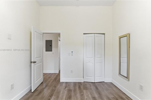 Immobilier commercial à vendre à Fort Lauderdale, Floride: 176.7 m2 № 2077898 - photo 20