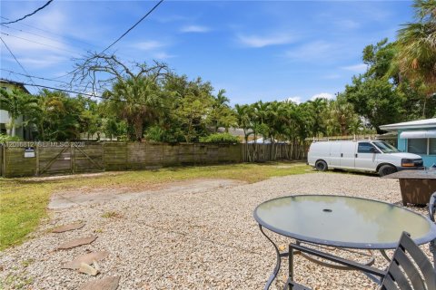 Immobilier commercial à vendre à Fort Lauderdale, Floride: 176.7 m2 № 2077898 - photo 6