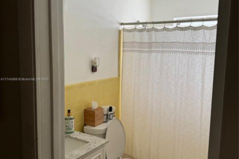 Propiedad comercial en venta en Coral Gables, Florida, 267.56 m2 № 1859632 - foto 12