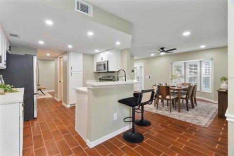 Casa en venta en Winter Springs, Florida, 4 dormitorios, 172.33 m2 № 1919492 - foto 11