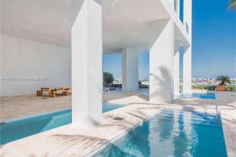 Купить кондоминиум в Майами, Флорида 2 спальни, 167.41м2, № 1947862 - фото 6