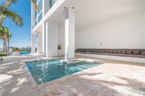 Купить кондоминиум в Майами, Флорида 2 спальни, 167.41м2, № 1947862 - фото 9