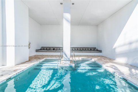 Купить кондоминиум в Майами, Флорида 2 спальни, 167.41м2, № 1947862 - фото 8