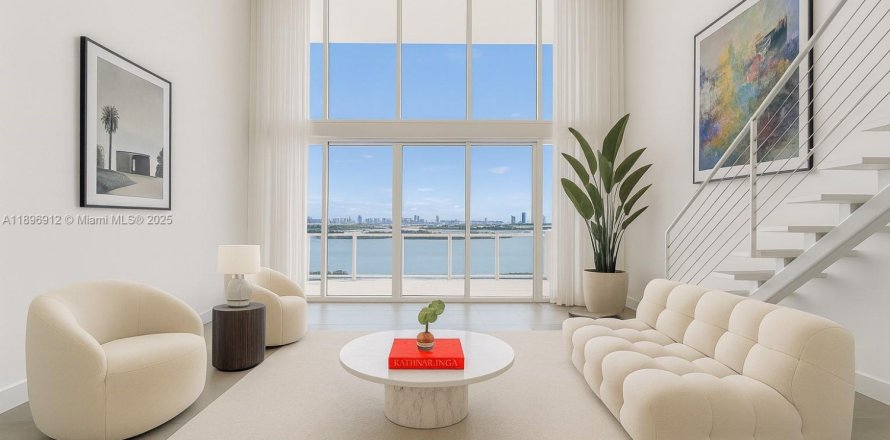 Кондоминиум с 2 спальнями в Майами, Флорида № 1947862