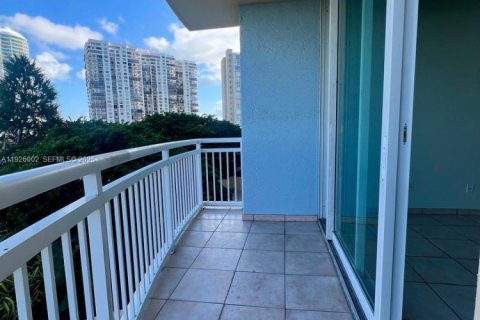 Снять в аренду кондоминиум в Майами, Флорида 1 спальня, 78.97м2, № 1986572 - фото 18