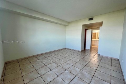 Снять в аренду кондоминиум в Майами, Флорида 1 спальня, 78.97м2, № 1986572 - фото 8