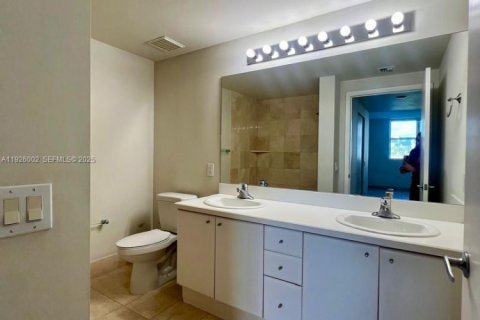 Снять в аренду кондоминиум в Майами, Флорида 1 спальня, 78.97м2, № 1986572 - фото 12