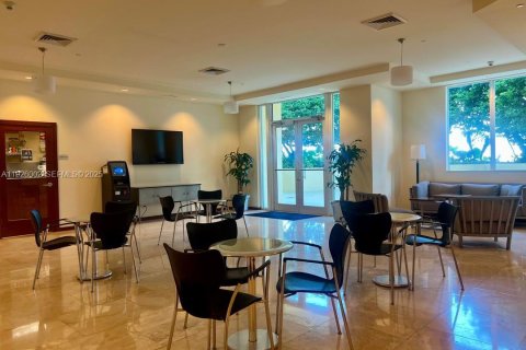 Снять в аренду кондоминиум в Майами, Флорида 1 спальня, 78.97м2, № 1986572 - фото 22