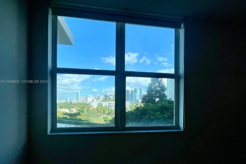 Снять в аренду кондоминиум в Майами, Флорида 1 спальня, 78.97м2, № 1986572 - фото 4