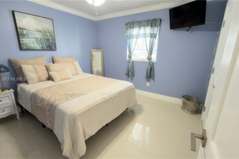 Купить виллу или дом в Хомстед, Флорида 4 спальни, 130.06м2, № 2049916 - фото 23
