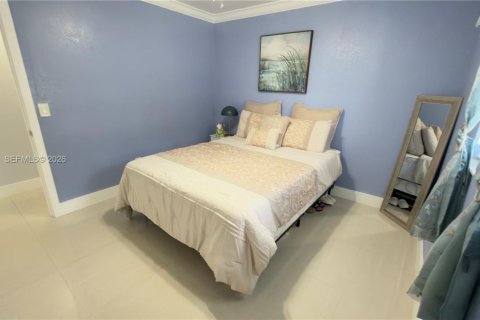 Купить виллу или дом в Хомстед, Флорида 4 спальни, 130.06м2, № 2049916 - фото 24