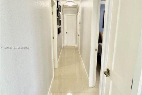 Купить виллу или дом в Хомстед, Флорида 4 спальни, 130.06м2, № 2049916 - фото 21