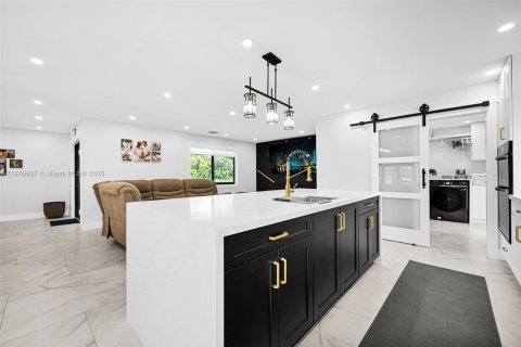 Villa ou maison à vendre à Homestead, Floride: 4 chambres, 202.62 m2 № 1978353 - photo 15