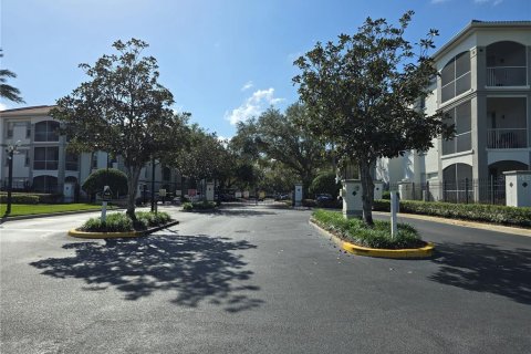Condominio en alquiler en Orlando, Florida, 2 dormitorios, 93.74 m2 № 1848100 - foto 3