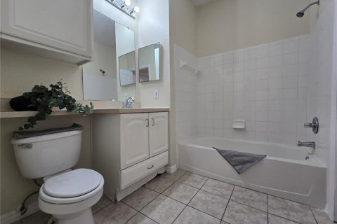 Condominio en alquiler en Orlando, Florida, 2 dormitorios, 93.74 m2 № 1848100 - foto 17