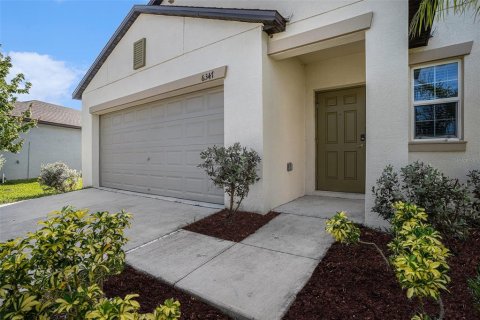 House in ABBOTT SQUARE in Zephyrhills, Florida 5 bedrooms, 221.94 sq.m. № 1796632 - photo 3