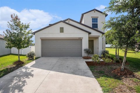 House in ABBOTT SQUARE in Zephyrhills, Florida 5 bedrooms, 221.94 sq.m. № 1796632 - photo 1