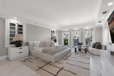Villa ou maison à louer à Miami Beach, Floride: 7 chambres, 567.08 m2 № 1848757 - photo 20