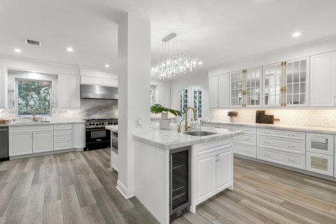 Villa ou maison à louer à Miami Beach, Floride: 7 chambres, 567.08 m2 № 1848757 - photo 12