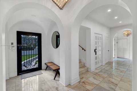 Villa ou maison à louer à Miami Beach, Floride: 7 chambres, 567.08 m2 № 1848757 - photo 19