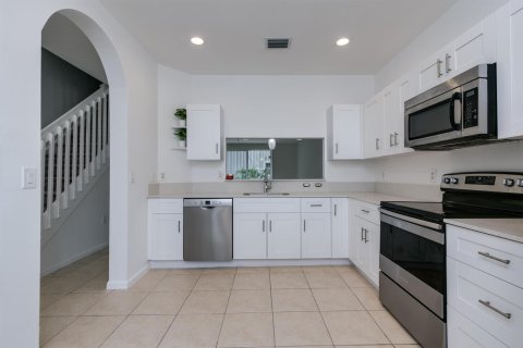 Touwnhouse à Miramar, Floride 3 chambres, 121.33 m2 № 2374546