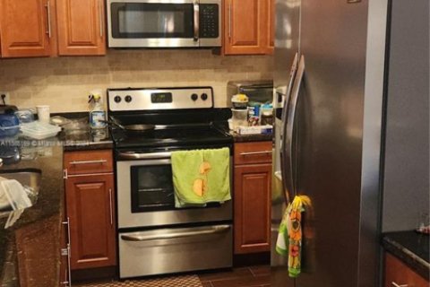 Condominio en alquiler en Hallandale Beach, Florida, 1 dormitorio, 80.82 m2 № 1930105 - foto 4