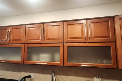 Condominio en alquiler en Hallandale Beach, Florida, 1 dormitorio, 80.82 m2 № 1930105 - foto 15