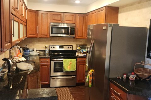 Condominio en alquiler en Hallandale Beach, Florida, 1 dormitorio, 80.82 m2 № 1930105 - foto 2