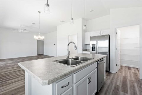 House in The Villages, Florida 3 bedrooms, 131.83 sq.m. № 1525394 - photo 18