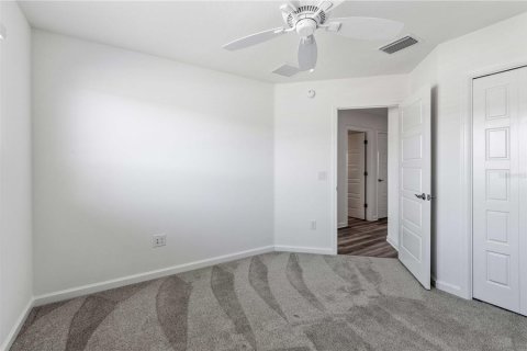 House in The Villages, Florida 3 bedrooms, 131.83 sq.m. № 1525394 - photo 22