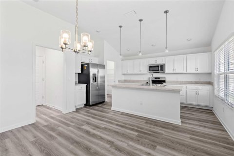 House in The Villages, Florida 3 bedrooms, 131.83 sq.m. № 1525394 - photo 8