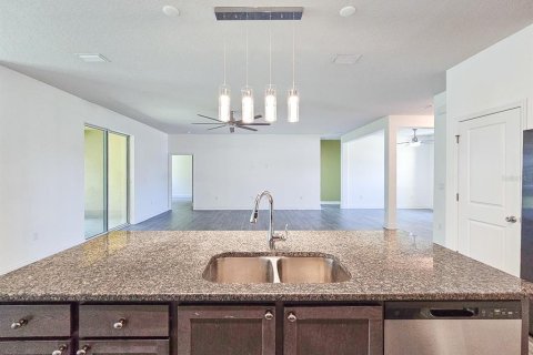House in Palm Coast, Florida 4 bedrooms, 223.06 sq.m. № 1401850 - photo 15