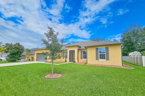 House in Palm Coast, Florida 4 bedrooms, 223.06 sq.m. № 1401850 - photo 3