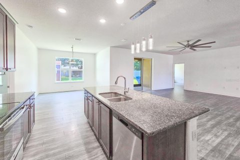House in Palm Coast, Florida 4 bedrooms, 223.06 sq.m. № 1401850 - photo 13