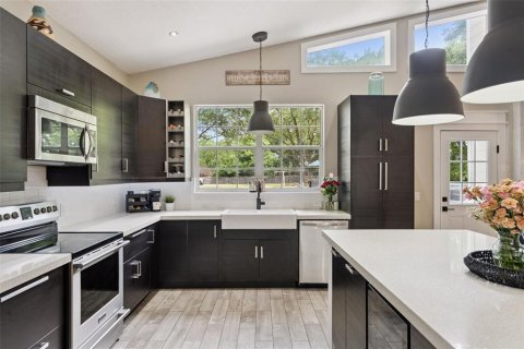 House in Ocoee, Florida 3 bedrooms, 219.25 sq.m. № 2239234 - photo 9