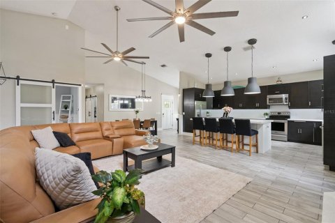 House in Ocoee, Florida 3 bedrooms, 219.25 sq.m. № 2239234 - photo 3