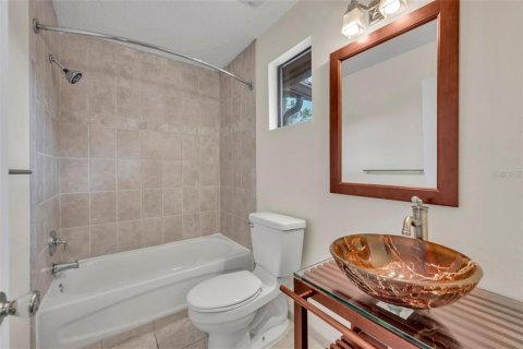 Снять в аренду виллу или дом в Винтер-Парк, Флорида 4 спальни, 345.04м2, № 1855690 - фото 27