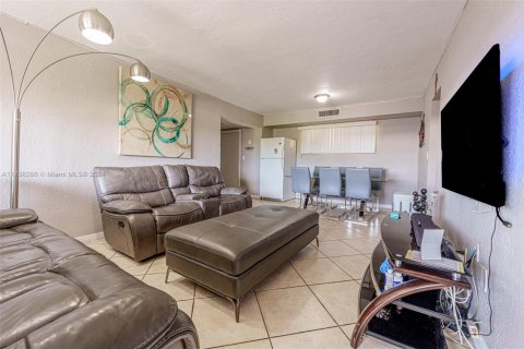 Condominio en venta en Miami, Florida, 3 dormitorios, 111.48 m2 № 1460850 - foto 28
