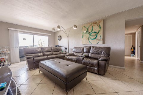 Condominio en venta en Miami, Florida, 3 dormitorios, 111.48 m2 № 1460850 - foto 29