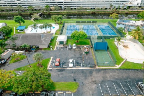 Condominio en venta en Miami, Florida, 3 dormitorios, 111.48 m2 № 1460850 - foto 9