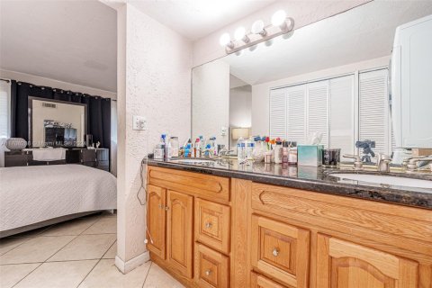 Condominio en venta en Miami, Florida, 3 dormitorios, 111.48 m2 № 1460850 - foto 23