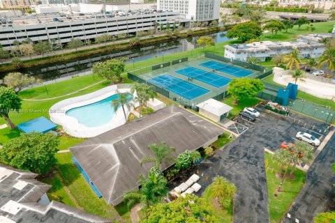 Condominio en venta en Miami, Florida, 3 dormitorios, 111.48 m2 № 1460850 - foto 10