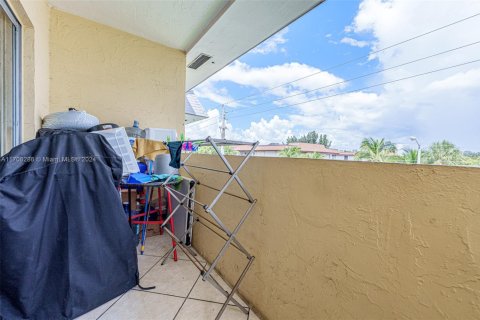 Condominio en venta en Miami, Florida, 3 dormitorios, 111.48 m2 № 1460850 - foto 19