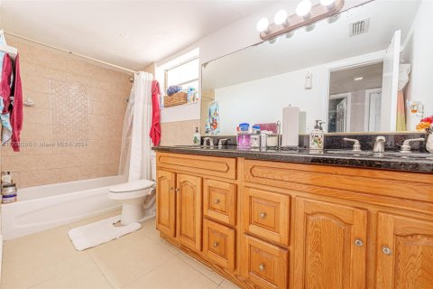 Condominio en venta en Miami, Florida, 3 dormitorios, 111.48 m2 № 1460850 - foto 14
