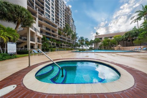 Condo in Miami, Florida, 1 bedroom  № 1839282 - photo 22