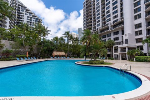 Condo in Miami, Florida, 1 bedroom  № 1839282 - photo 18