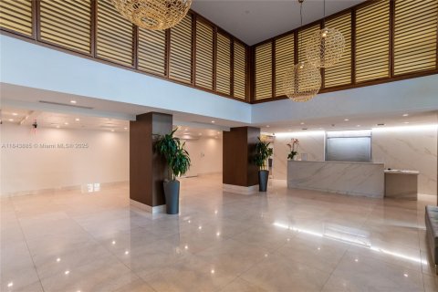 Condo in Miami, Florida, 1 bedroom  № 1839282 - photo 16